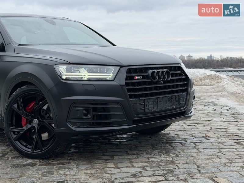 Позашляховик / Кросовер Audi SQ7 2018 в Києві