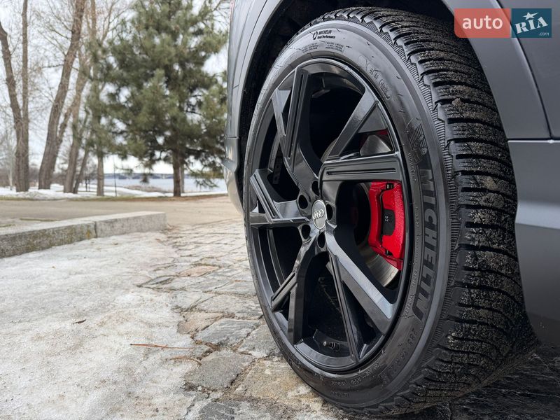 Позашляховик / Кросовер Audi SQ7 2018 в Києві