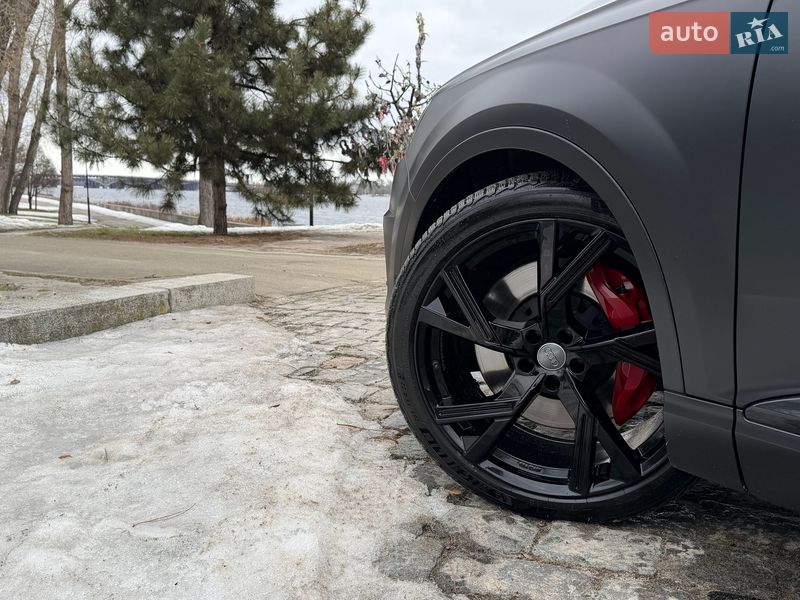 Позашляховик / Кросовер Audi SQ7 2018 в Києві