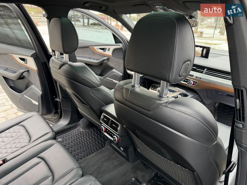 Позашляховик / Кросовер Audi SQ7 2018 в Києві