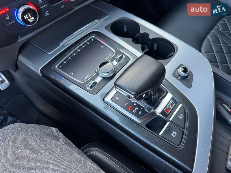 Внедорожник / Кроссовер Audi SQ7 2017 в Тернополе