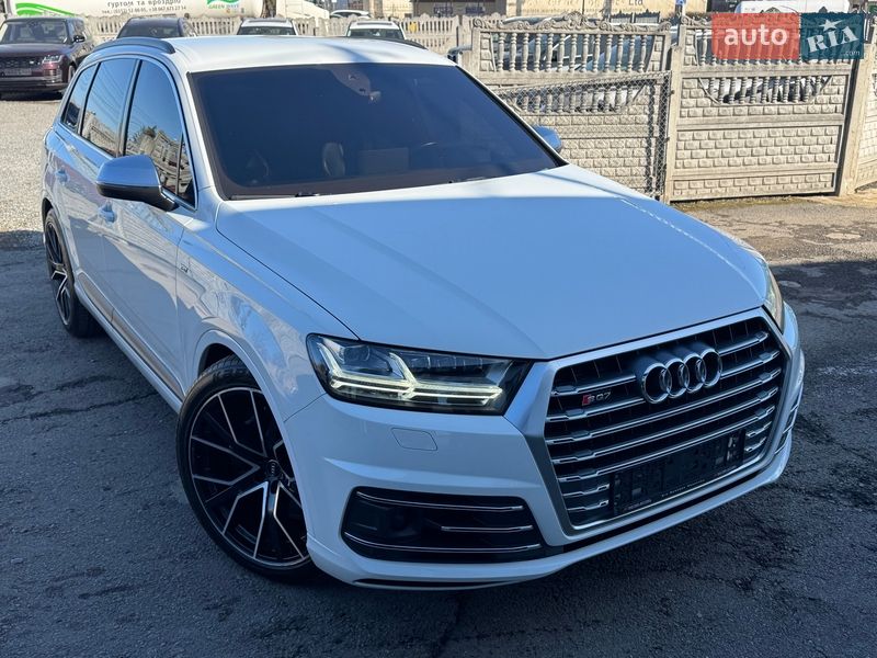 Внедорожник / Кроссовер Audi SQ7 2017 в Тернополе