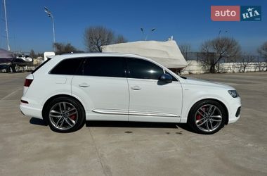 Внедорожник / Кроссовер Audi SQ7 2018 в Одессе