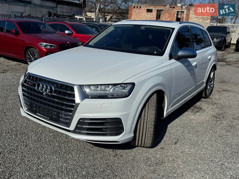 Внедорожник / Кроссовер Audi SQ7 2017 в Тернополе