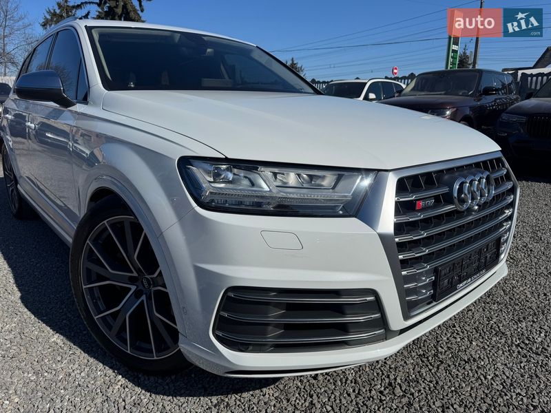 Внедорожник / Кроссовер Audi SQ7 2017 в Тернополе