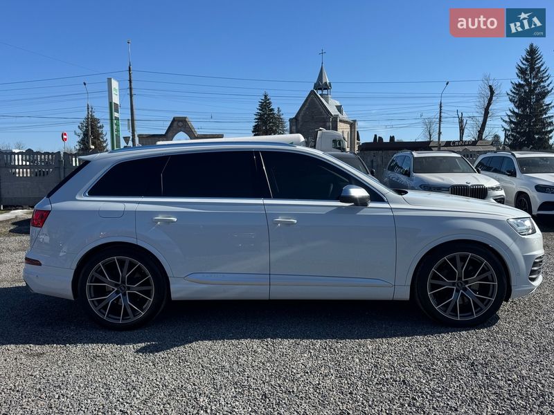 Внедорожник / Кроссовер Audi SQ7 2017 в Тернополе
