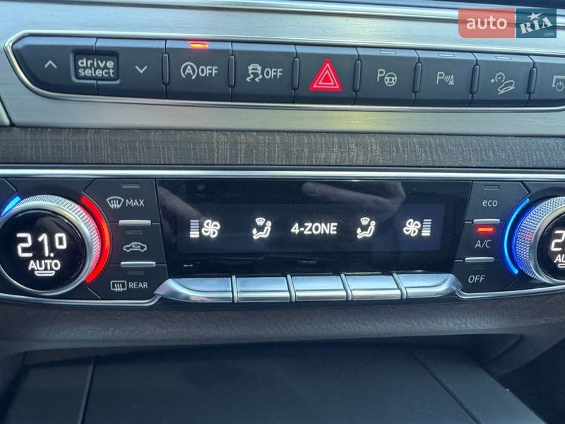 Внедорожник / Кроссовер Audi SQ7 2017 в Тернополе