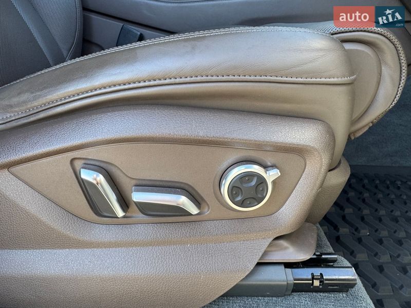 Внедорожник / Кроссовер Audi SQ7 2017 в Тернополе