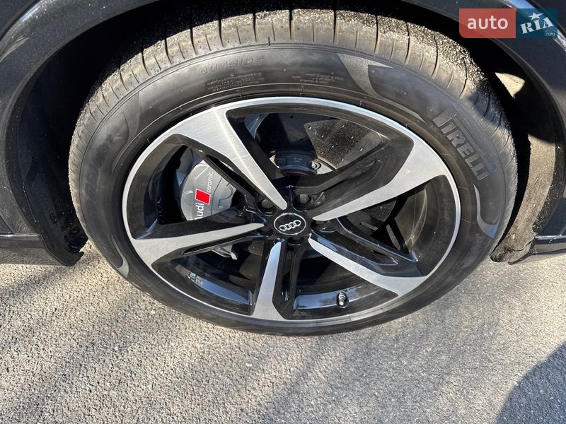 Позашляховик / Кросовер Audi SQ7 2017 в Києві