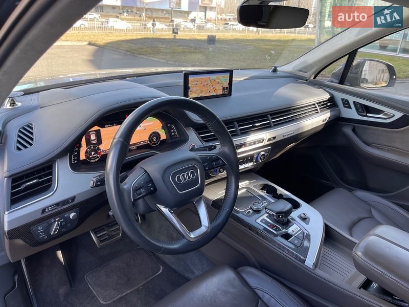 Позашляховик / Кросовер Audi SQ7 2017 в Києві