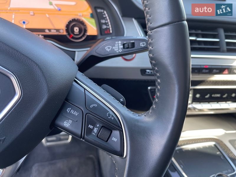 Позашляховик / Кросовер Audi SQ7 2017 в Києві
