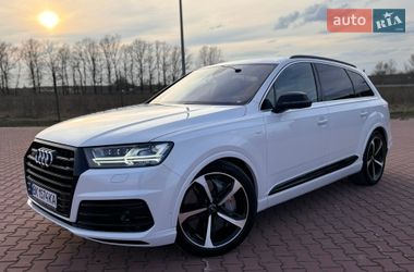 Внедорожник / Кроссовер Audi SQ7 2017 в Ровно