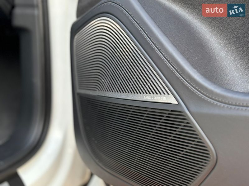 Внедорожник / Кроссовер Audi SQ7 2017 в Ровно фото 45 Внедорожник / Кроссовер Audi SQ7 2017 в Ровно