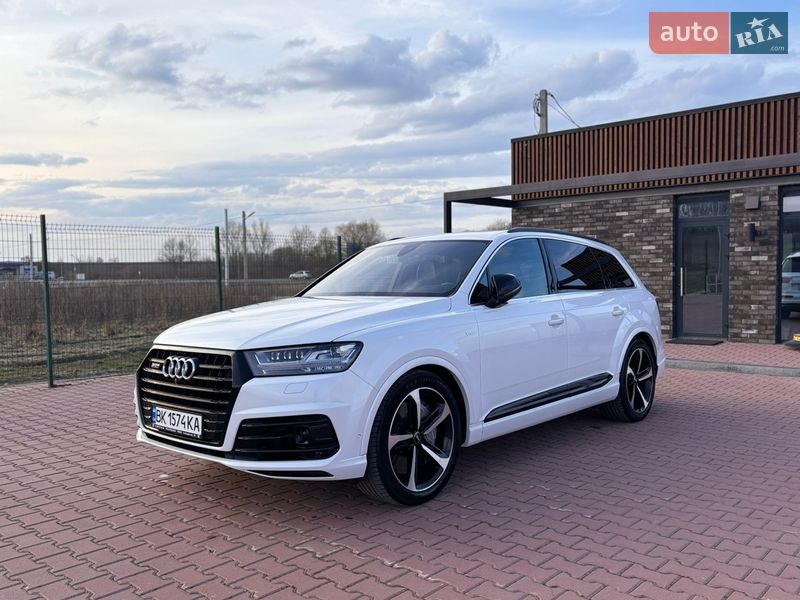Внедорожник / Кроссовер Audi SQ7 2017 в Ровно фото 49 Внедорожник / Кроссовер Audi SQ7 2017 в Ровно