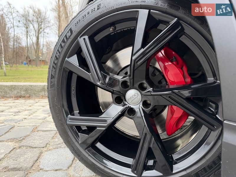 Внедорожник / Кроссовер Audi SQ7 2018 в Киеве