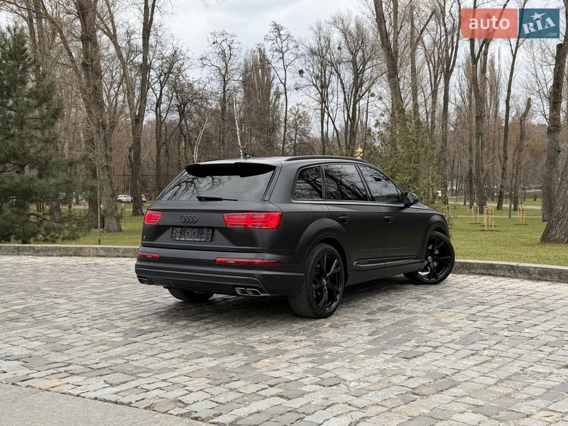 Внедорожник / Кроссовер Audi SQ7 2018 в Киеве