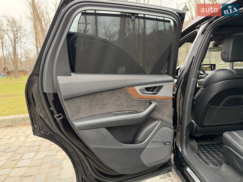 Внедорожник / Кроссовер Audi SQ7 2018 в Киеве