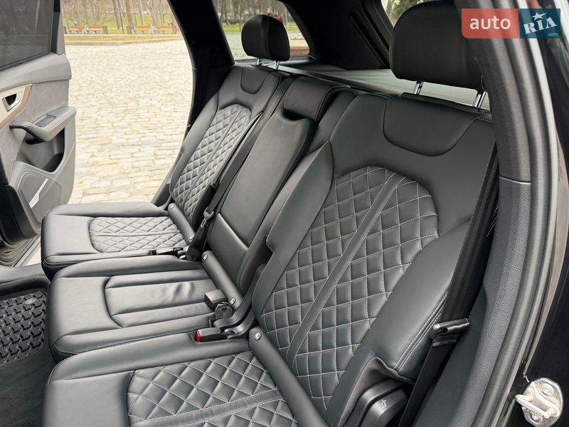 Внедорожник / Кроссовер Audi SQ7 2018 в Киеве
