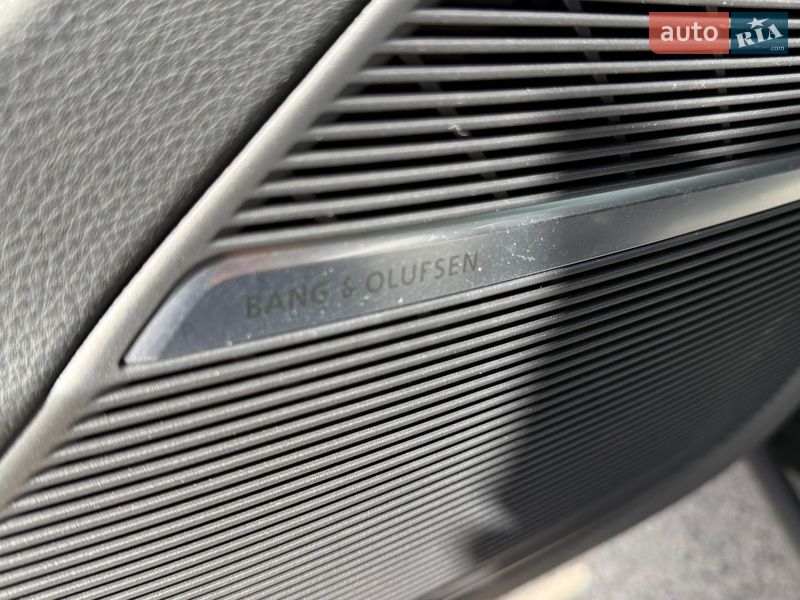 Позашляховик / Кросовер Audi SQ7 2024 в Дніпрі фото 17 Позашляховик / Кросовер Audi SQ7 2024 в Дніпрі