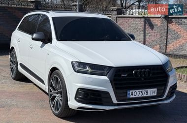 Внедорожник / Кроссовер Audi SQ7 2016 в Киеве