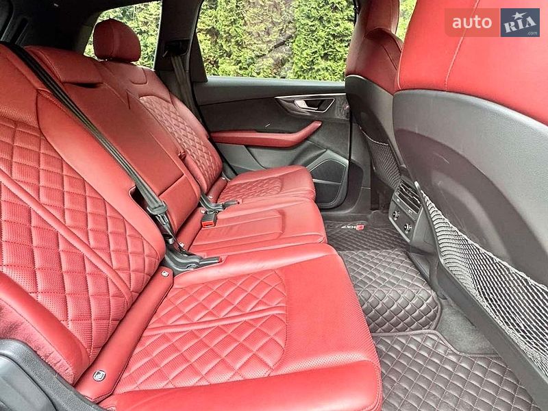 Внедорожник / Кроссовер Audi SQ7 2021 в Баре
