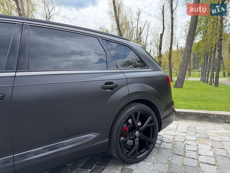 Внедорожник / Кроссовер Audi SQ7 2018 в Киеве