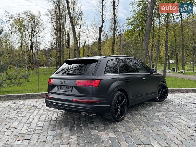 Внедорожник / Кроссовер Audi SQ7 2018 в Киеве