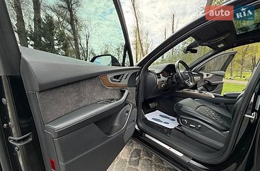 Внедорожник / Кроссовер Audi SQ7 2018 в Киеве