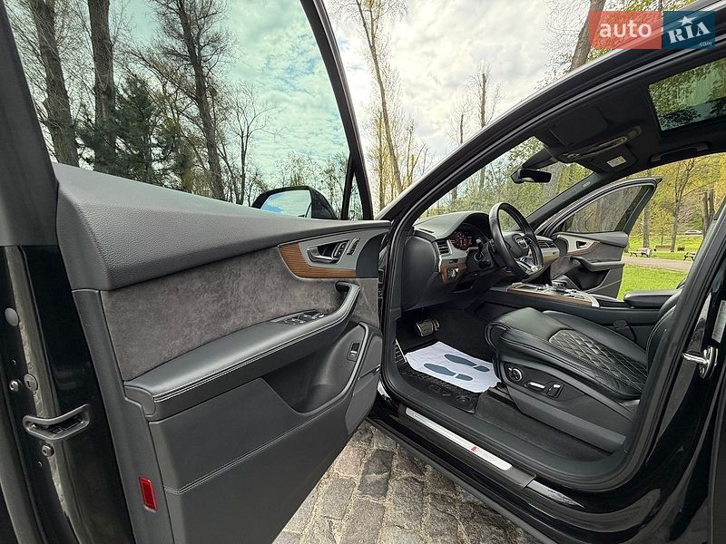 Внедорожник / Кроссовер Audi SQ7 2018 в Киеве