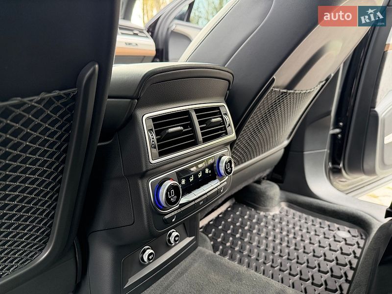 Внедорожник / Кроссовер Audi SQ7 2018 в Киеве