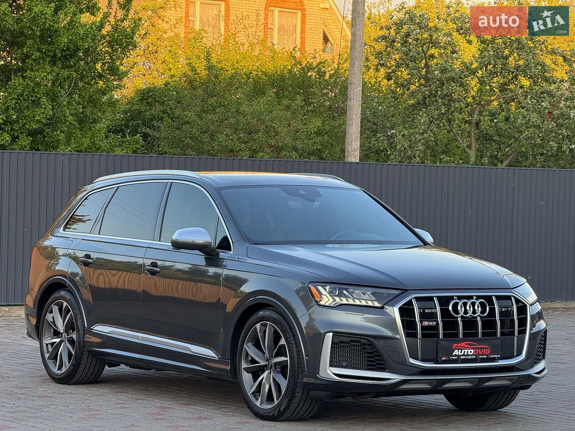 2020 Audi SQ7 - мініатюра 2