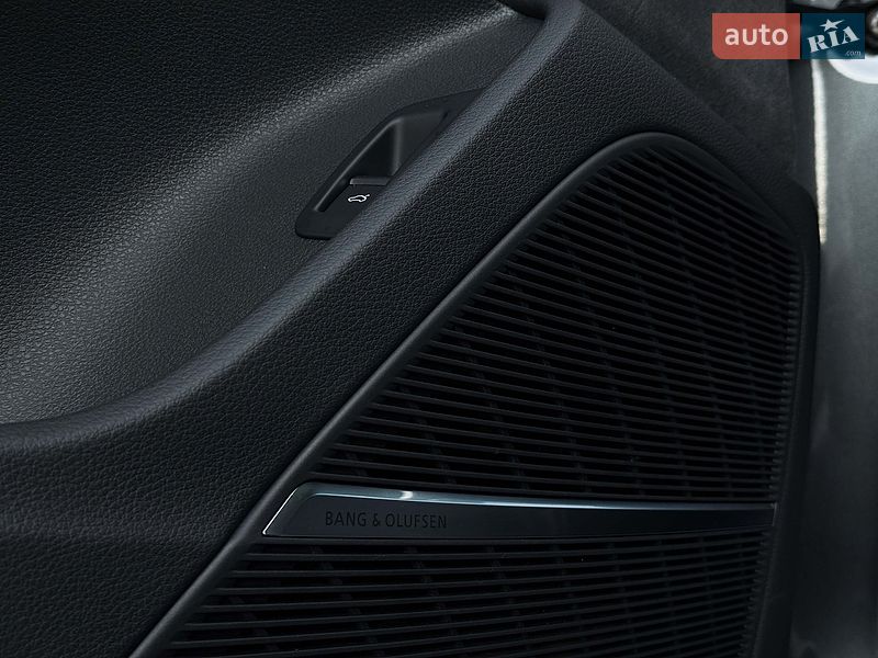 Позашляховик / Кросовер Audi SQ7 2020 в Луцьку