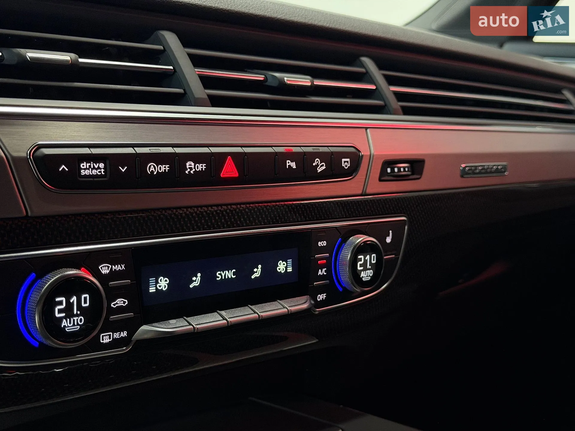2018 Audi SQ7 - мініатюра 38