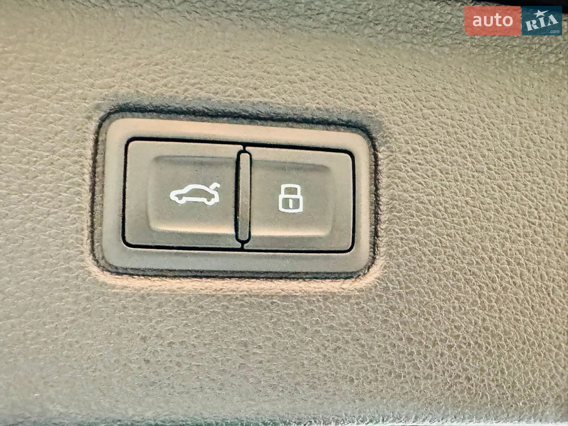2017 Audi SQ7 - мініатюра 32