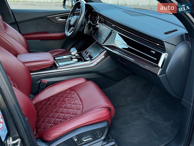Позашляховик / Кросовер Audi SQ7 2021 в Києві