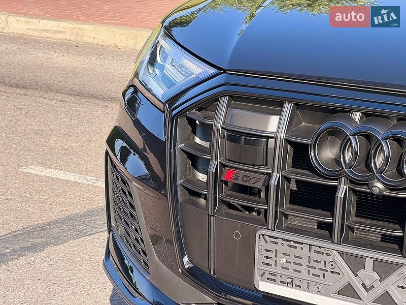 Позашляховик / Кросовер Audi SQ7 2022 в Києві