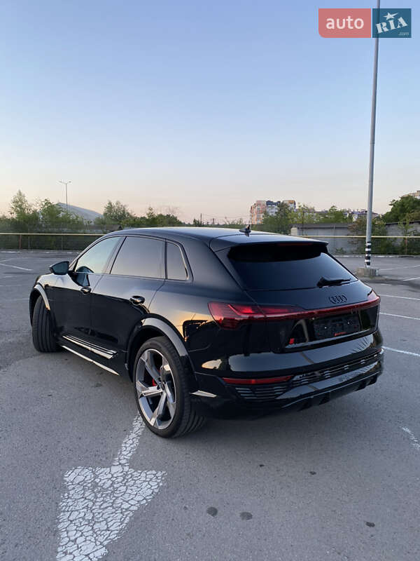 Внедорожник / Кроссовер Audi SQ8 e-tron 2023 в Ивано-Франковске