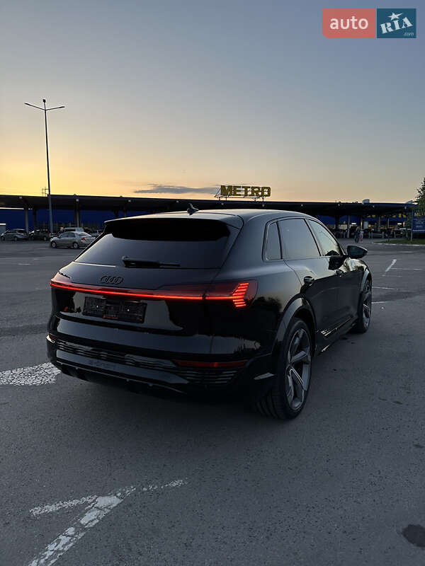 Внедорожник / Кроссовер Audi SQ8 e-tron 2023 в Ивано-Франковске