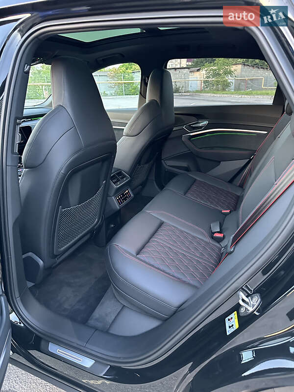 Внедорожник / Кроссовер Audi SQ8 e-tron 2023 в Ивано-Франковске