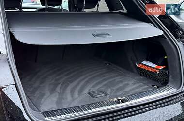 Внедорожник / Кроссовер Audi SQ8 e-tron 2023 в 