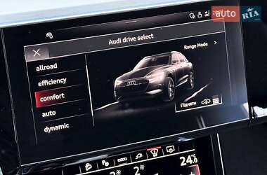 Внедорожник / Кроссовер Audi SQ8 e-tron 2023 в 