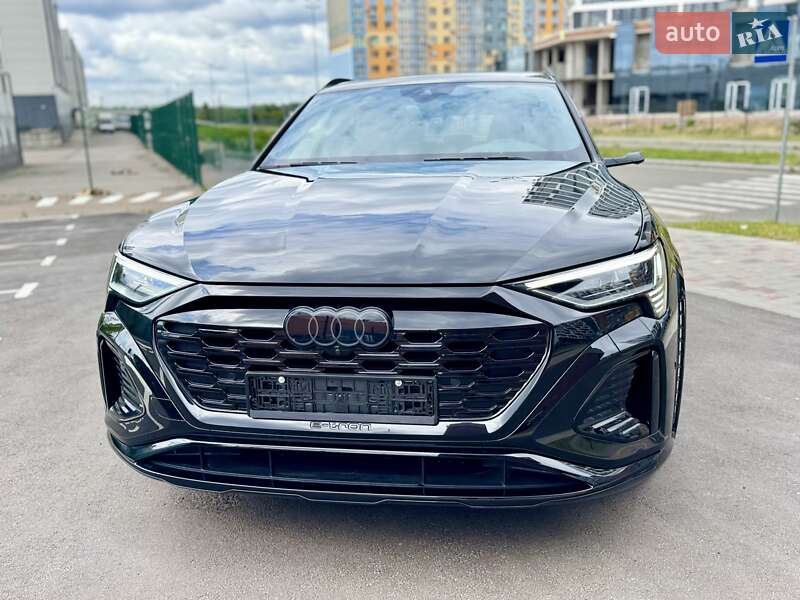 Внедорожник / Кроссовер Audi SQ8 e-tron 2023 в Киеве