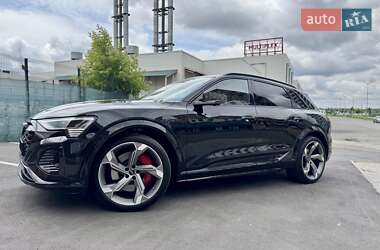 Внедорожник / Кроссовер Audi SQ8 e-tron 2023 в 