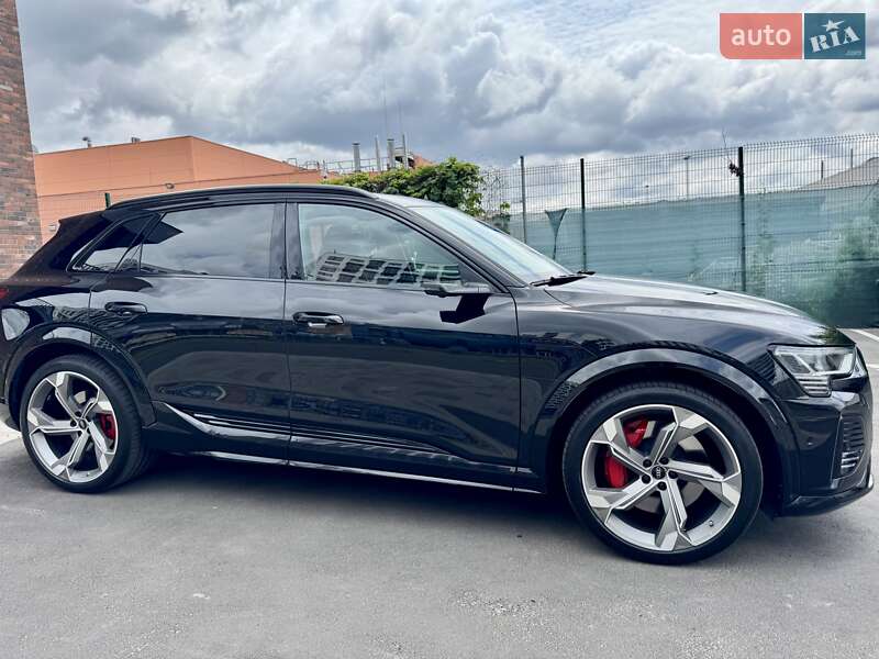 Внедорожник / Кроссовер Audi SQ8 e-tron 2023 в Киеве