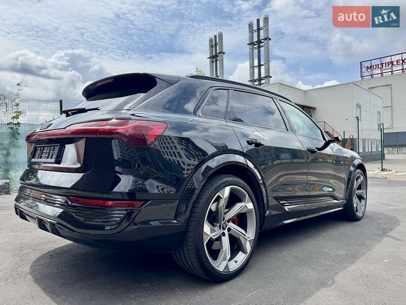 Внедорожник / Кроссовер Audi SQ8 e-tron 2023 в Киеве