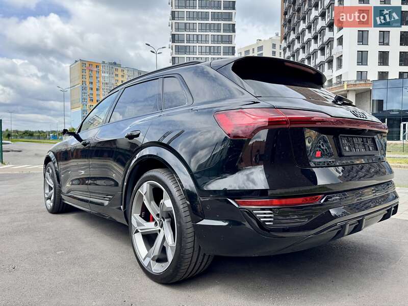 Внедорожник / Кроссовер Audi SQ8 e-tron 2023 в Киеве
