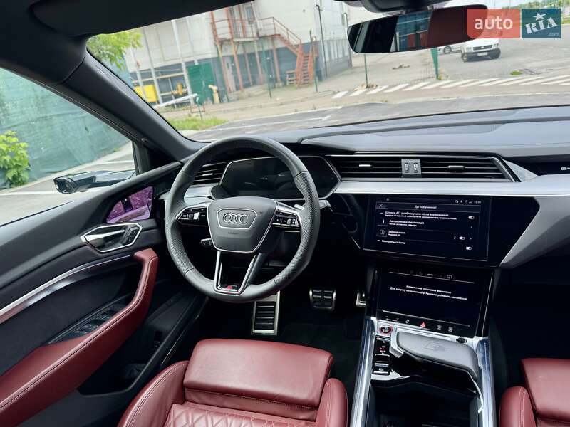 Внедорожник / Кроссовер Audi SQ8 e-tron 2023 в Киеве