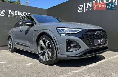Внедорожник / Кроссовер Audi SQ8 e-tron 2023 в 