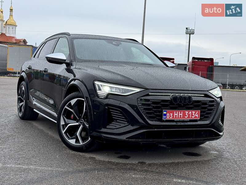 Внедорожник / Кроссовер Audi SQ8 e-tron 2023 в Киеве