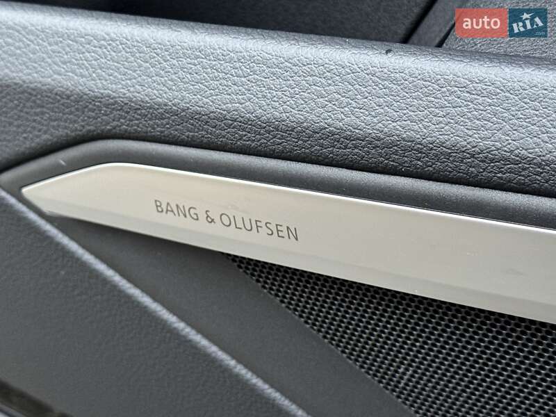 Внедорожник / Кроссовер Audi SQ8 e-tron 2023 в Киеве